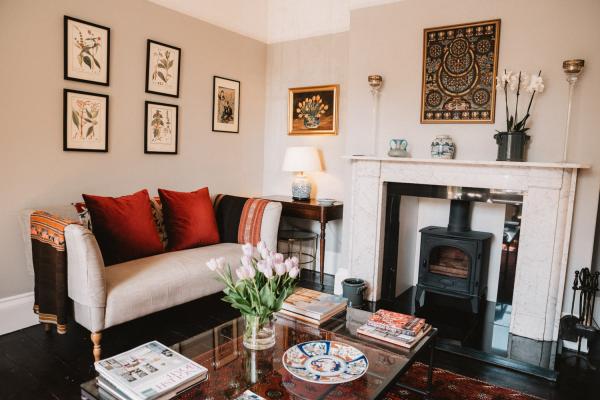 The Lions B & B